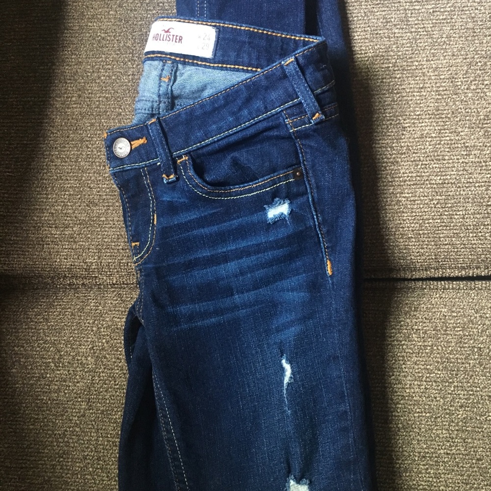 Hollister dipped skinny jeans!💙